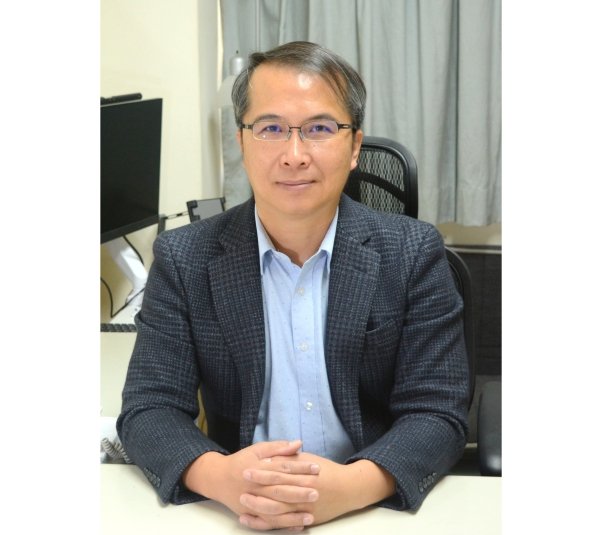 Huei Chu Weng, Professor